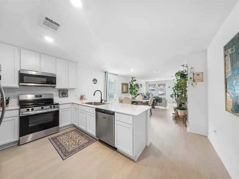 373 Cowpoke Dr — Photo 6