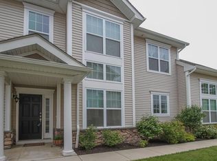 29 Briar Ridge Dr, Bethel, CT 06801