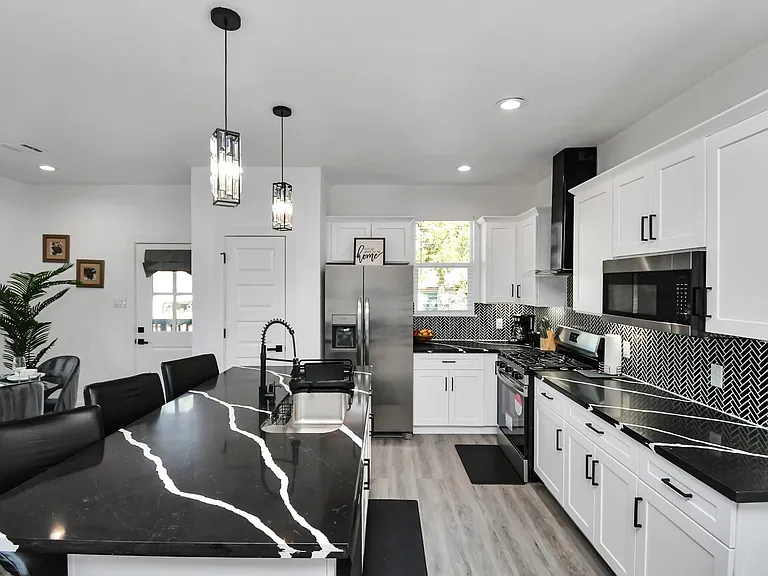 6531 Rosemary Ln #A — Photo 14