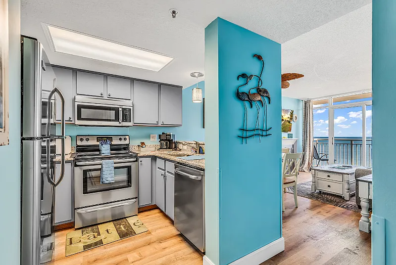 Snowbirds! 2 Bed/2 Bath Condo in Myrtle Beach - Month to Month Rental $1700 — Photo 2