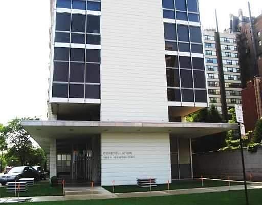 1st image of 1555 N Dearborn Pkwy APT 15E