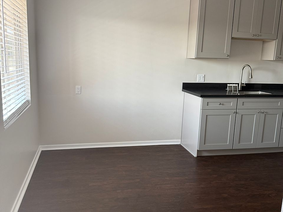 1st image of 4018 Live Oak St #F