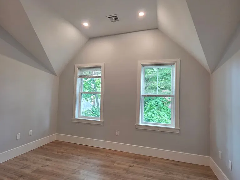 15 Holton St #1A — Photo 19