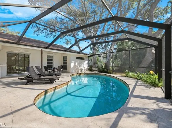 1334 Vesper Dr, Fort Myers, FL 33901