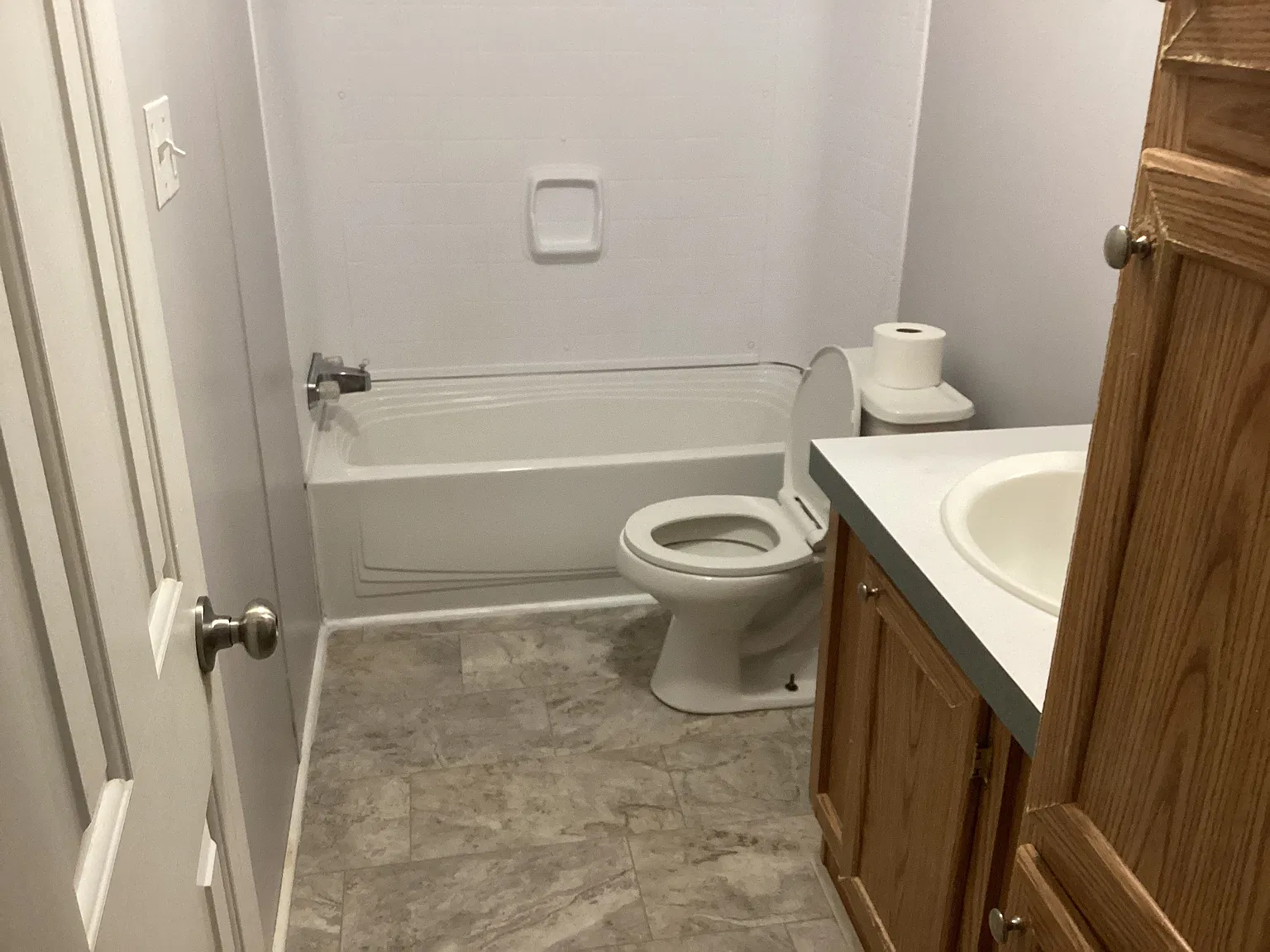 3 bed, 1700 sqft, $1,650 — Photo 1