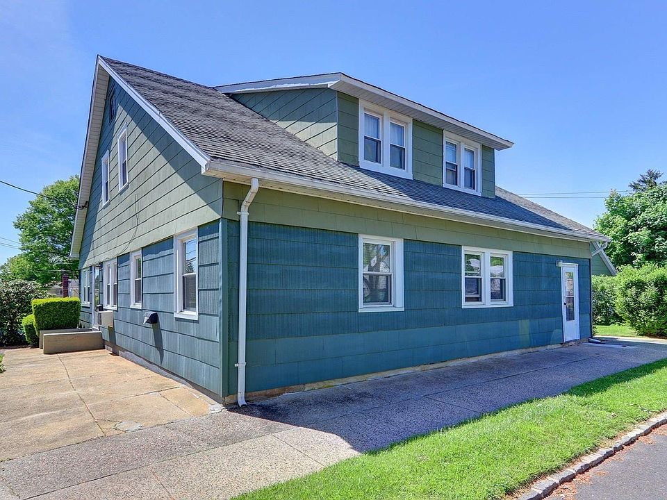 54 McKinley Ave APT 1, Albertson, NY 11507 Zillow