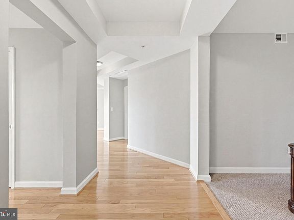 4th image of 485 Harbor Side St APT 414