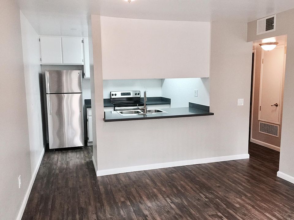 1st image of 215 Grove Acre Ave APT 10
