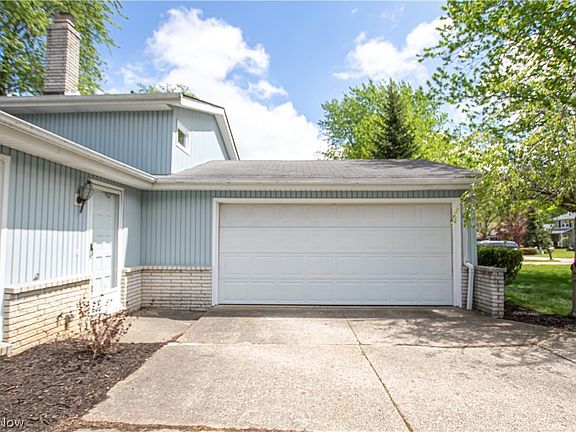3rd image of 3903 Skyview Dr