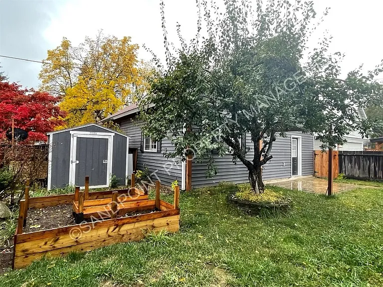 817 1/2 Poplar St — Photo 3