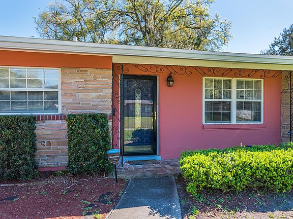 4th image of 6098 Robbins Cir S