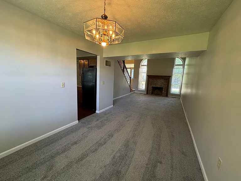5538 N Meadow Dr — Photo 5
