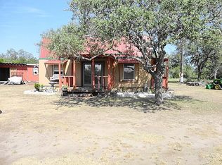 3887 Oil Field Rd, Goliad, TX 77963
