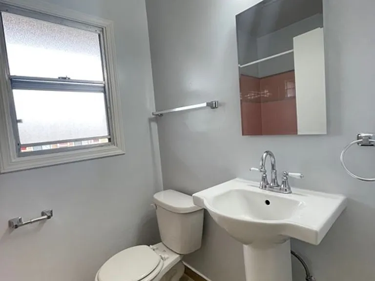 9074 Huntington Dr — Photo 13