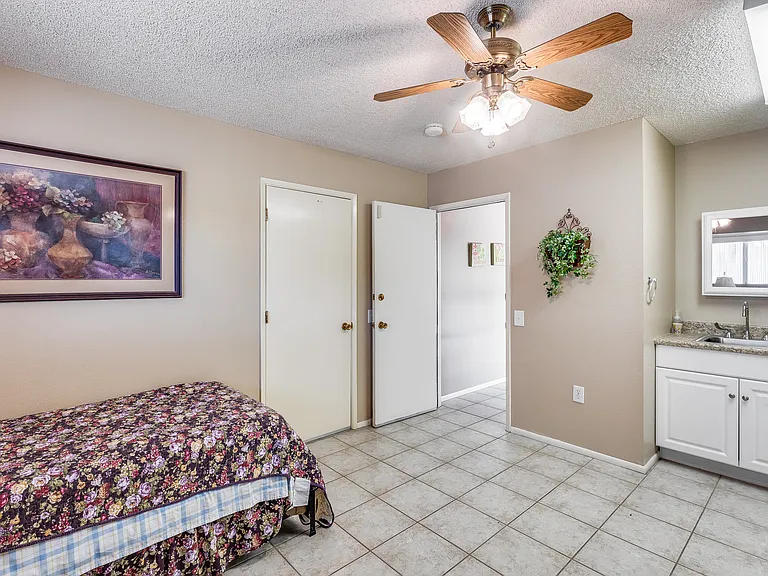 9739 W Desert Hills Dr — Photo 15