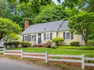 10 Foster St, Wenham, MA 01984