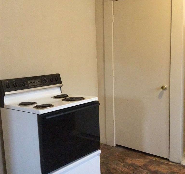 2nd image of 1208 Hawthorne Ave APT B