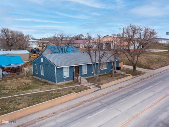 302 & 304 E Converse St, Moorcroft, WY 82721