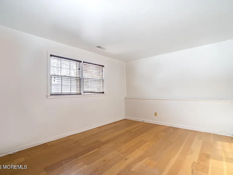 315 Beverly Way — Photo 23