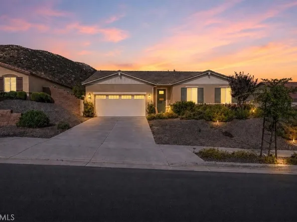 29689 Pathfinder Ct, Winchester, CA 92596