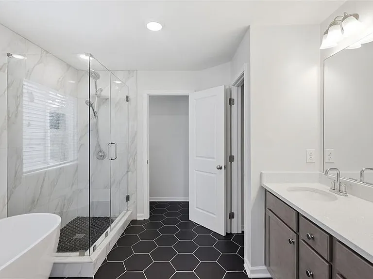 586 Morrow Ln SW — Photo 17