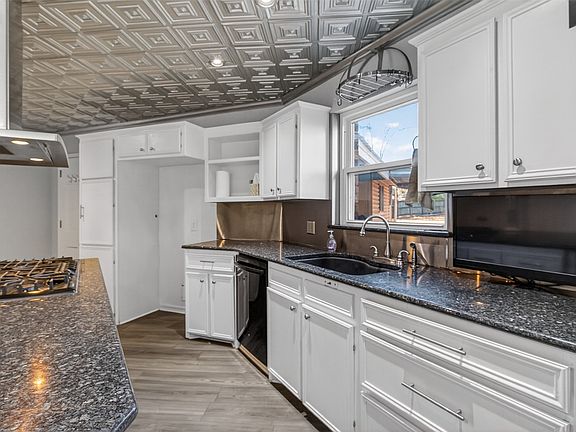 5th image of 8308 Creekdale St