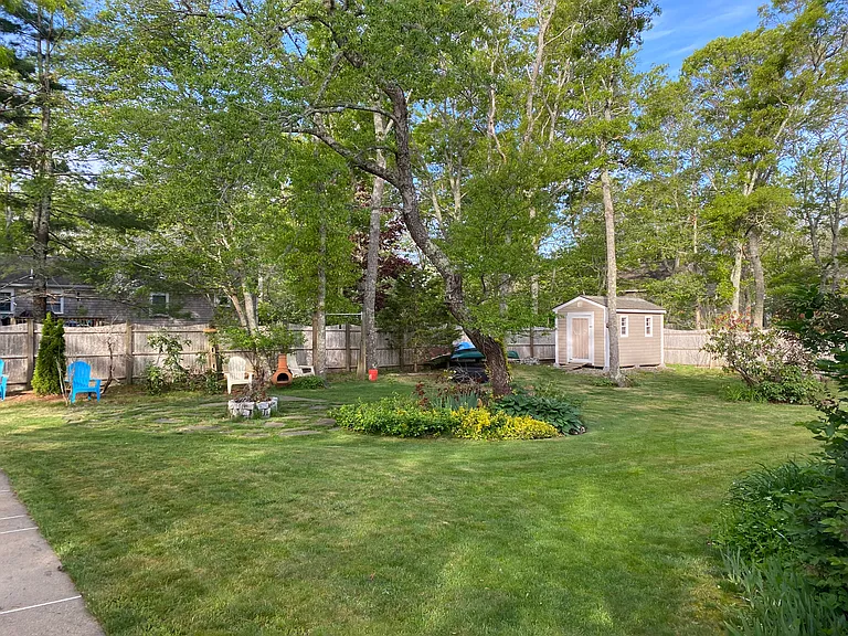Blackthorn Rd — Photo 16