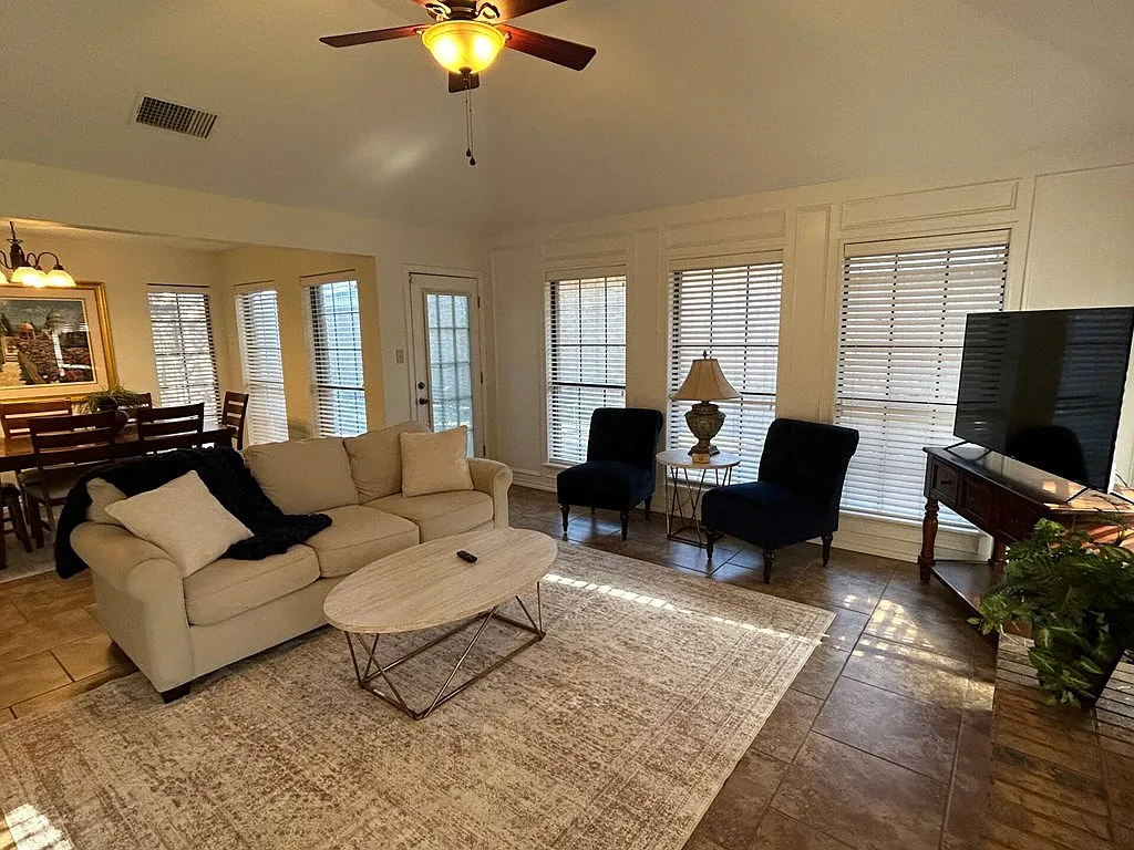 Building Photo - 33 Cibola Ct