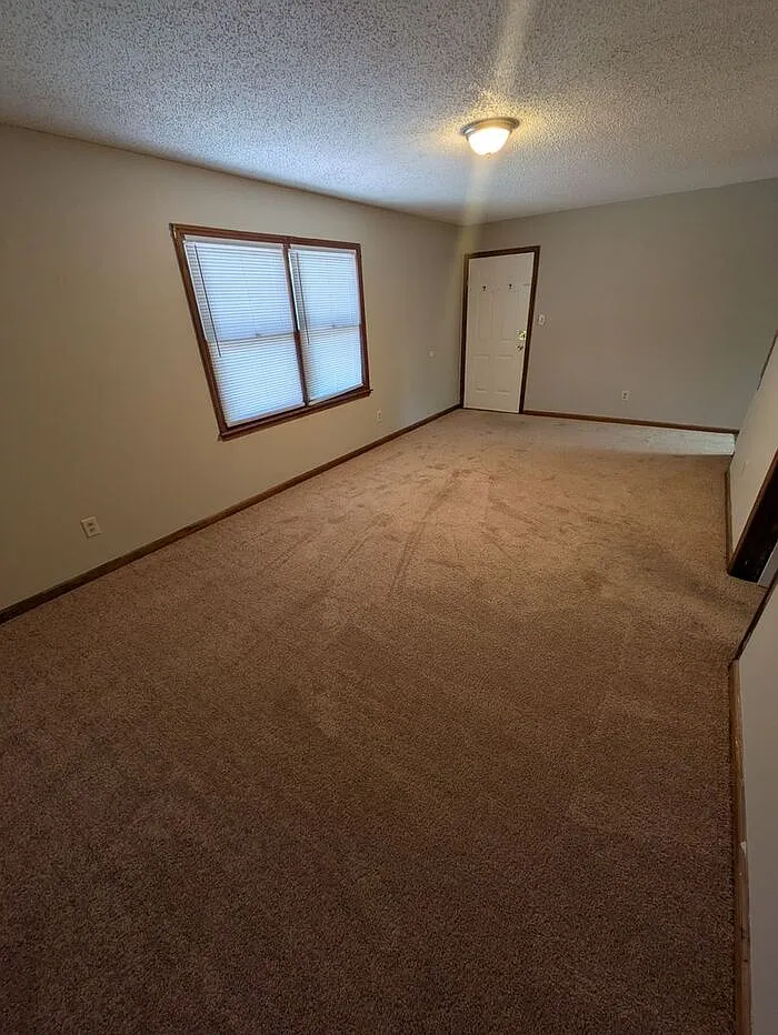1 bed, 1.0 bath, $795 — Photo 3