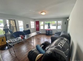 210 Stratfield Pl, Bridgeport, CT 06606