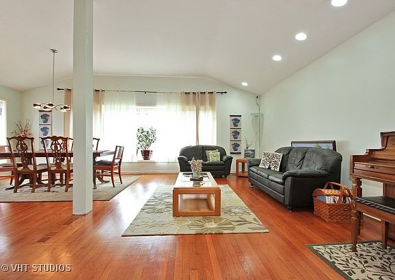 2nd image of 4020 N Shore Ave