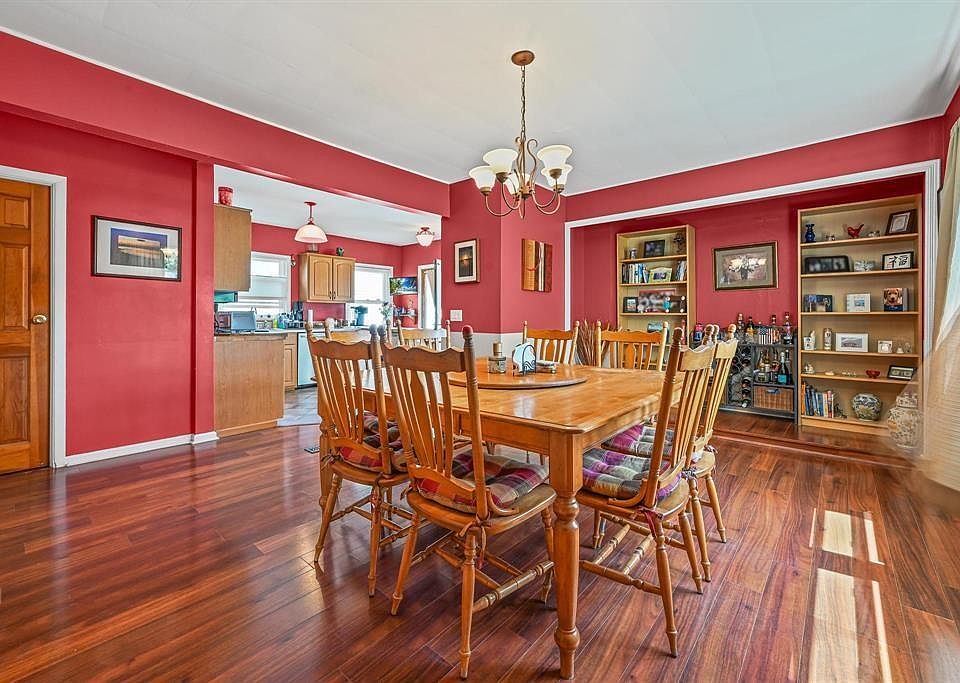 456 Beach 145th St, Rockaway Park, NY 11694 | MLS #494422