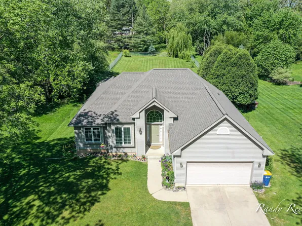 1021 Collindale Ave NW, Grand Rapids, MI 49504