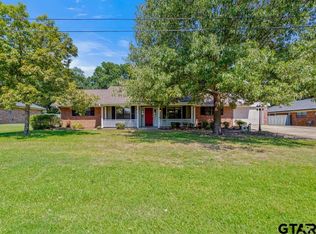 601 Charmwood Dr, Chandler, TX 75758