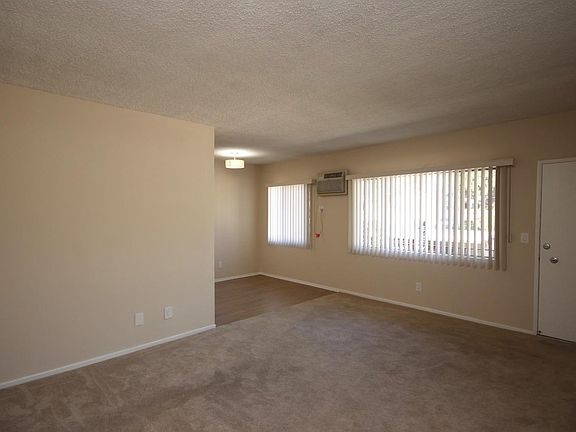 4th image of 567 N Holliston Ave #G