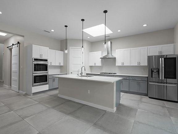 3rd image of 1702 Lark Dr NE