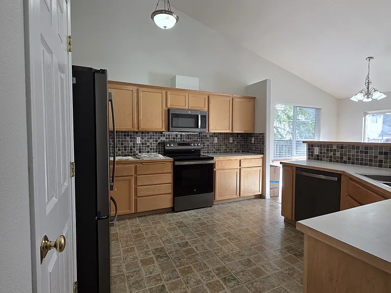17611 67th Avenue Ct E — Photo 13