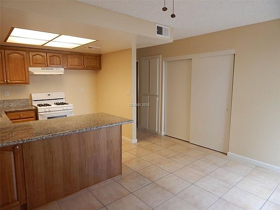4th image of 2808 Karen Ave APT 3