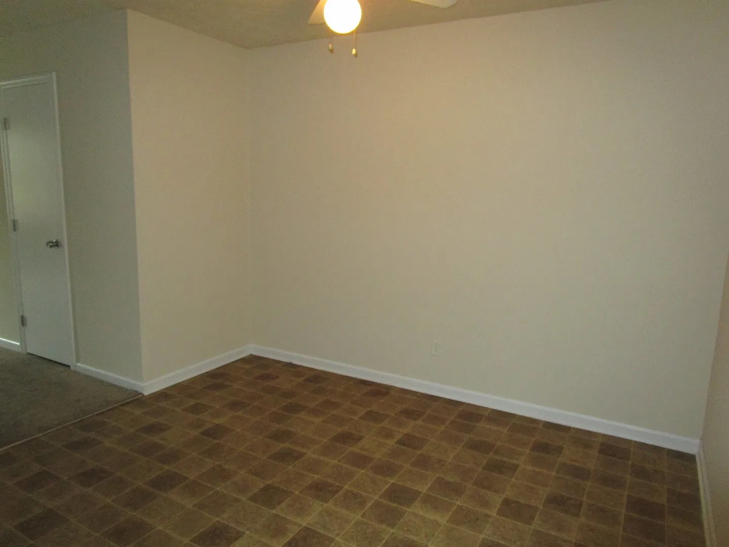 Silver Creek Apartments — Photo 4