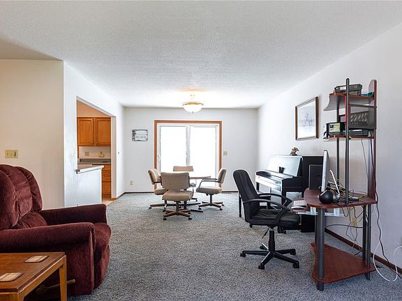 4th image of 1071 Hutton Hill Dr