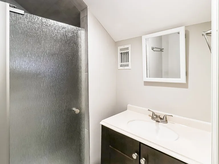 7584 Greenbrook Pkwy — Photo 14