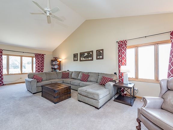 5th image of 322 Old Darby Ln