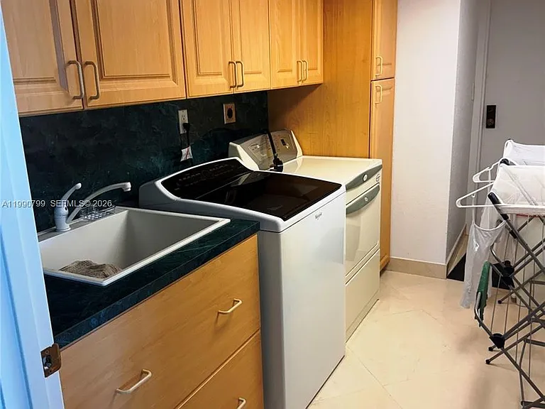 4900 N Ocean Blvd #1607 — Photo 35