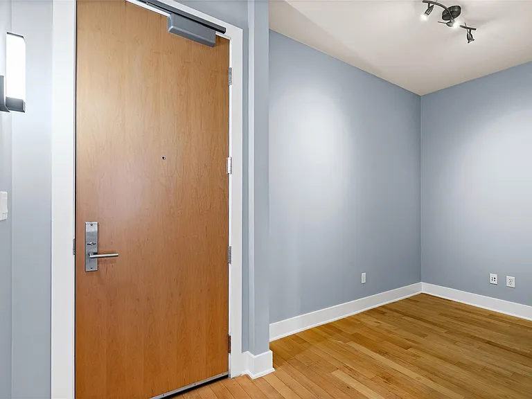 603 Davis St #1307 — Photo 4