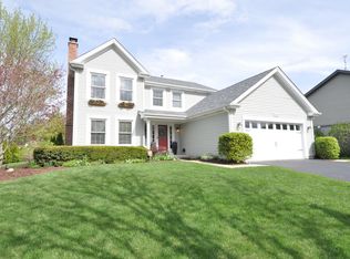 512 Tallgrass Cir, Lake Zurich, IL 60047