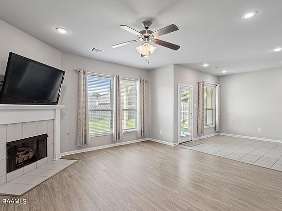 4th image of 125 Franklin Ln