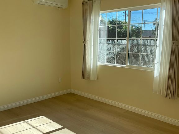 5th image of 5032 N Linda Lou Ave