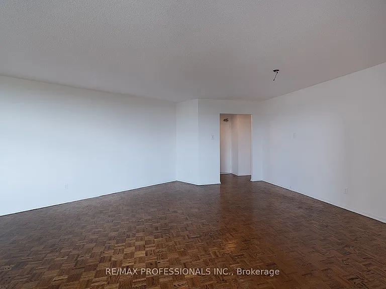 284 Mill Rd #B1 — Photo 5