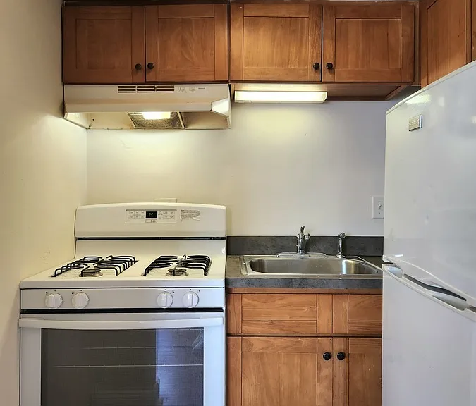 5741 W 35th St #1F — Photo 1