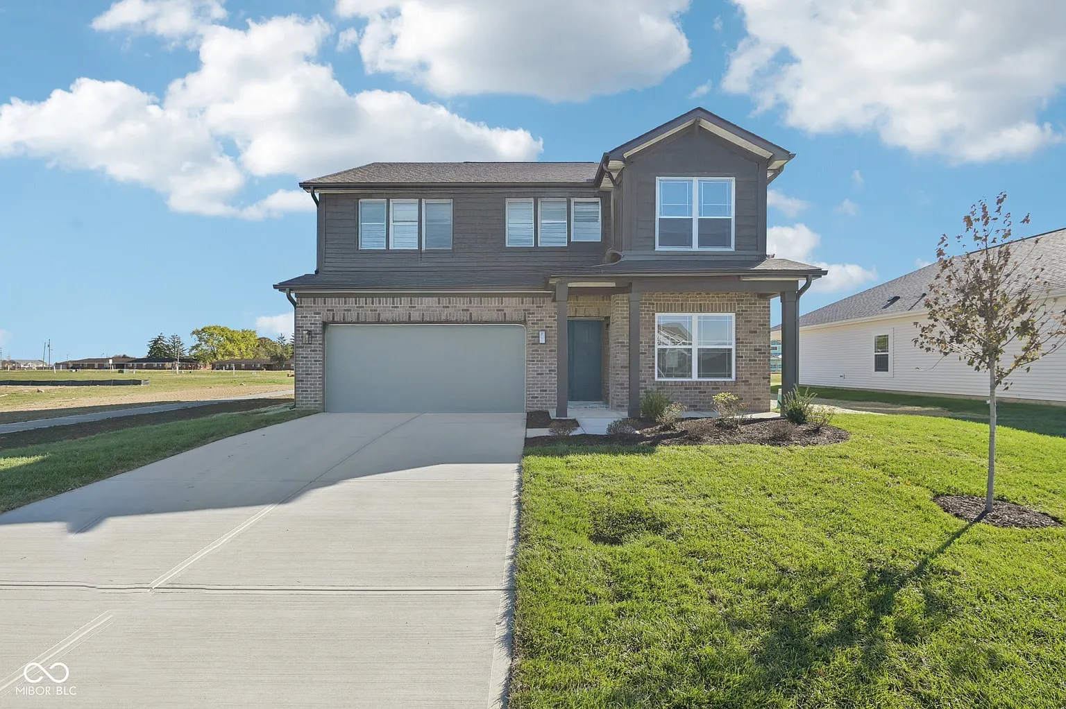 217 Holly Ln photo 1